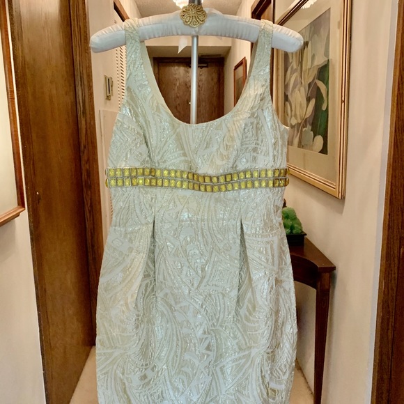 Carmen Marc Valvo from Saks Fifth Outlet. - Picture 2 of 7